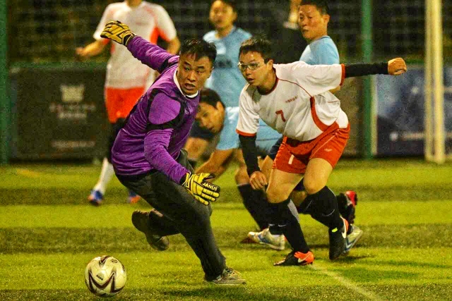 廖三宁17+6杨瀚森5中0 中国男篮不敌马刺