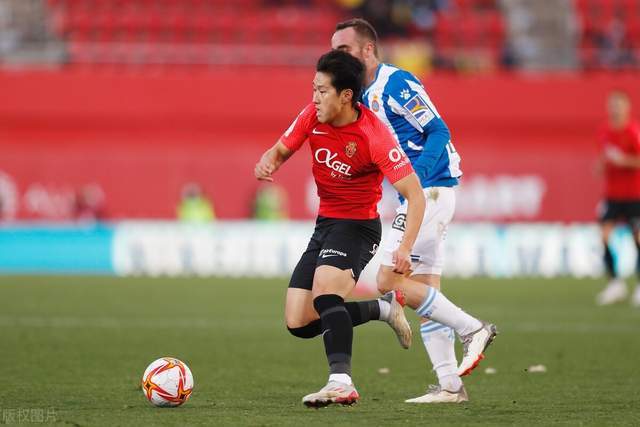 詹姆斯缺阵浓眉30+11 湖人大胜开拓者止3连败